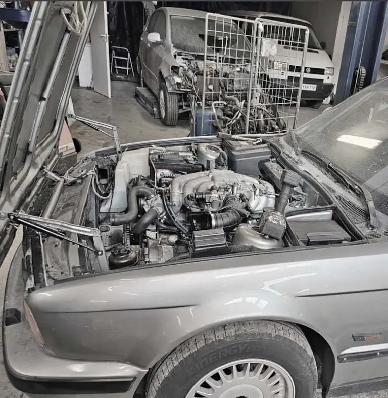 Ammattitaitoinen moottorikorjaus Keravalla – BMW huollossa Tööt Autokorjaamolla.